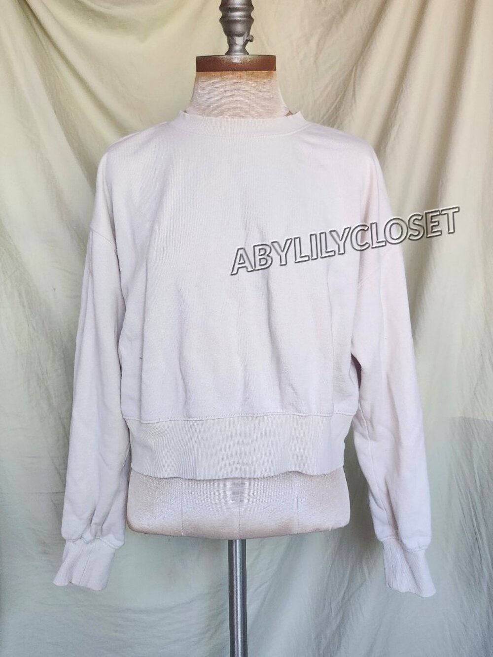 Old Navy Beige Cream Minimalist Crop Top Size S 90% Cotton